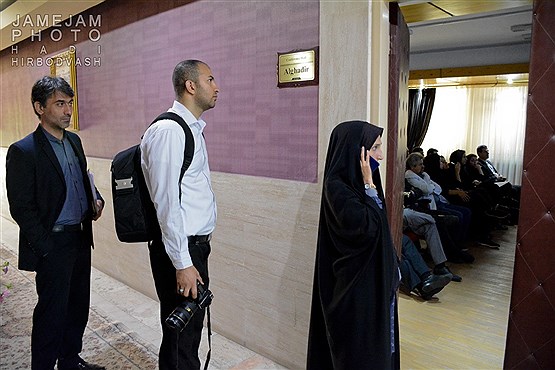 ممانعت از حضور عکاسان و خبرنگاران در مراسم تودیع و معارفه وزیر ارتباطات و فناوری اطلاعات