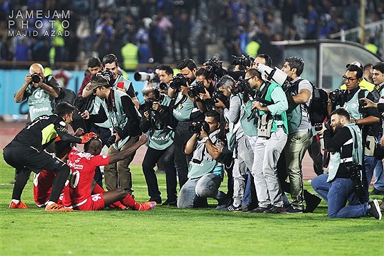 دیدار تیم های فوتبال استقلال و پرسپولیس