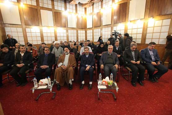 رادیو انقلاب رسما آغاز به کار کرد