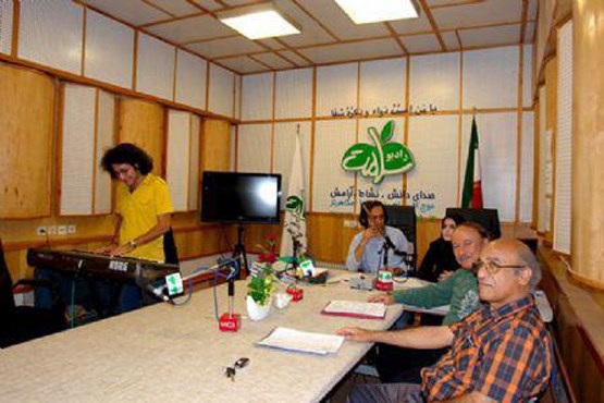 پاییزی  سالم در رادیو