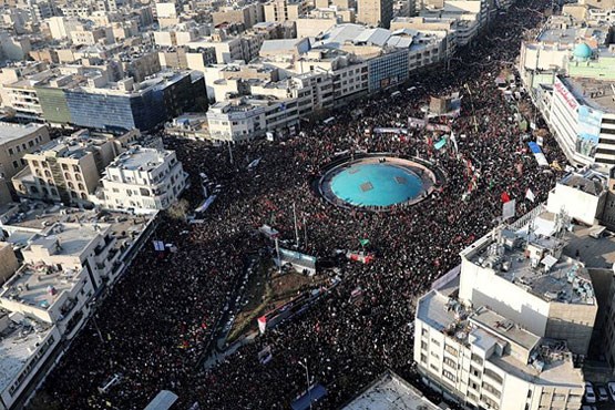 ظریف خطاب به ترامپ: آیا در عمرت چنین «اقیانوس انسانی» دیده‌ای؟