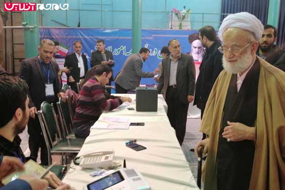 حضور جمعی از مسئولین در انتخابات مجلس و خبرگان رهبری در جماران (+تصاویر) حضور جمعی از مسئولین در انتخابات مجلس و خبرگان رهبری در جماران (+تصاویر)