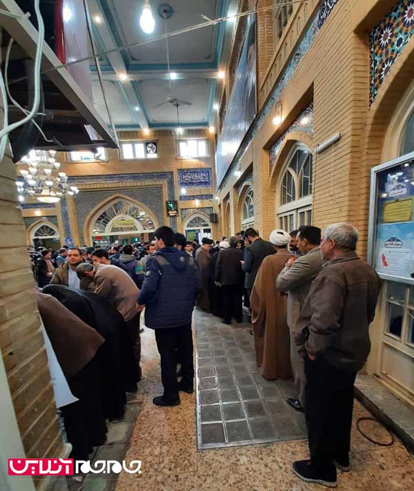 تصاویر جام جم آنلاین از حضور پرشور مردم در مسجد لرزاده (+تصاویر) تصاویر جام جم آنلاین از حضور پرشور مردم در مسجد لرزاده (+تصاویر)