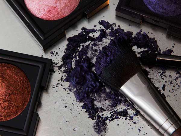 چگونه سایه آرایشی برای چشم و ابرو انتخاب کنیم؟