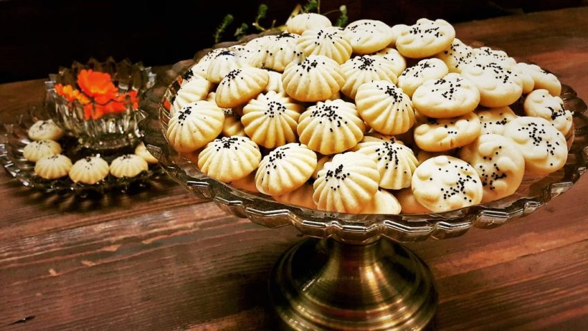 طرز تهیه نان برنجی آسان در خانه طرز تهیه نان برنجی آسان در خانه