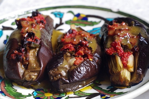 طرز تهیه ترشی بادمجان شکم پر طرز تهیه ترشی بادمجان شکم پر