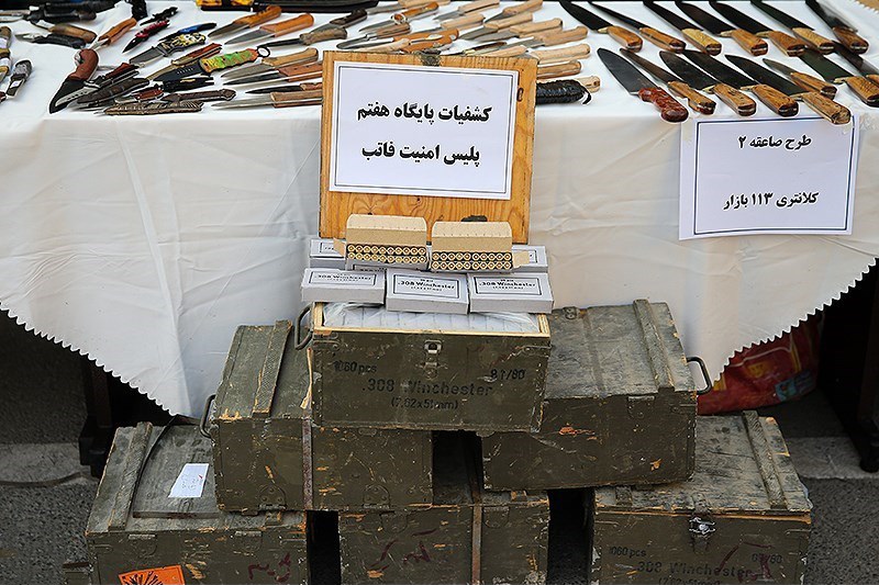 کشف ۶ هزار فشنگ جنگی از ۲ متهم + تصاویر