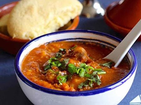 طرز تهیه شوربای تره در خانه