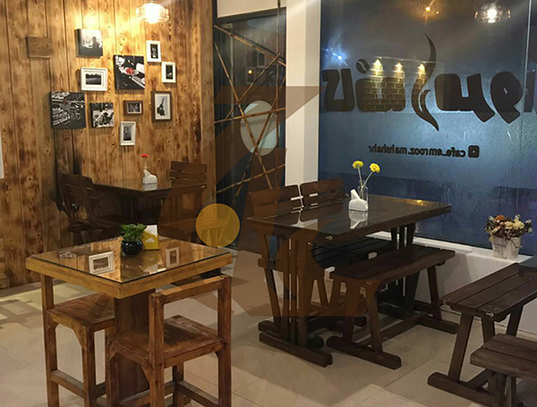 معرفی تولید کننده انواع صندلی چوبی و میز کافی شاپ و رستوران