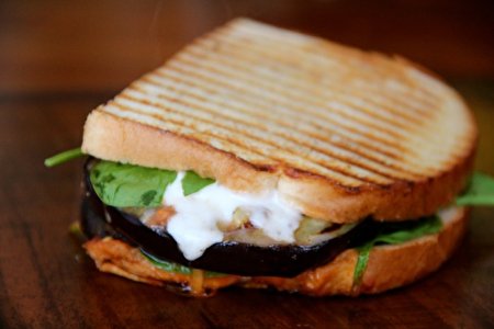 طرز تهیه پنینی بادمجان