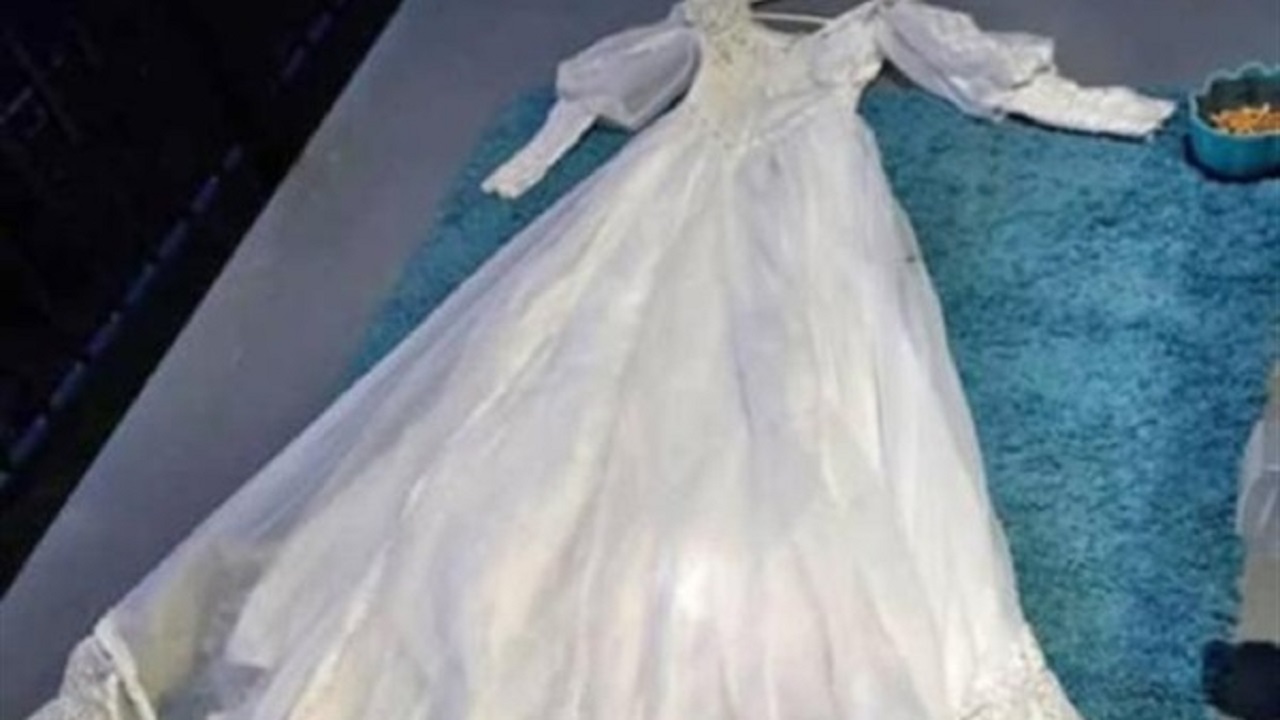 لباس عروس تسخیر شده توسط ارواح زندگی دختر جوان را سیاه کرد+ عکس