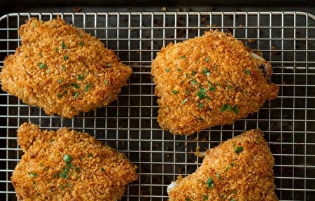 طرز تهیه مرغ پر شده با پنیر