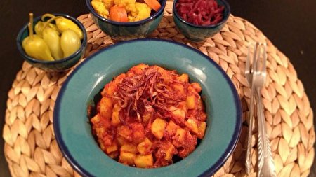 طرز تهیه دوپیازه سیب زمینی