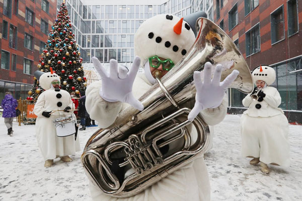 مونولیت با ظاهر جدید در کالیفرنیا / بقایای انسانی در انفجار نشویل (تصاویر)