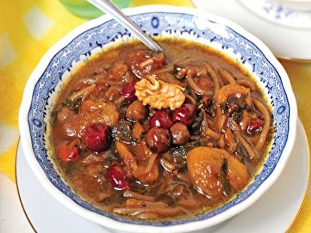 طرز تهیه آش میوه خوش طعم