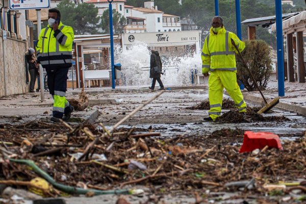حامیان سوزاندن جنازه در سریلانکا (تصاویر) حامیان سوزاندن جنازه در سریلانکا (تصاویر)