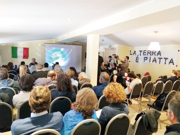 نـاسـا ما را فریب داده است !