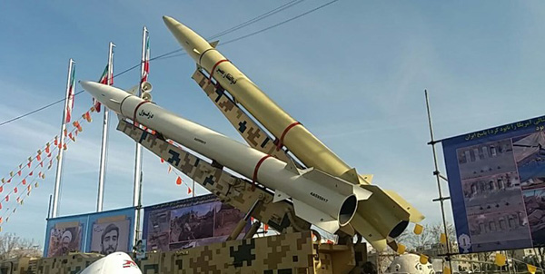موشکهای بالستیک سپاه به راهپیمایی ۲۲ بهمن آمدند (+عکس) موشکهای بالستیک سپاه به راهپیمایی ۲۲ بهمن آمدند (+عکس)