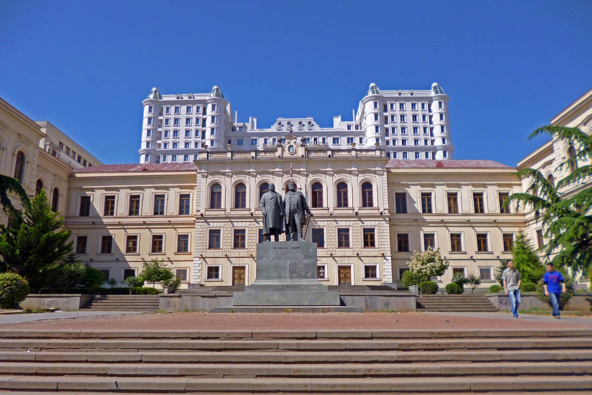 ارائه مدارک دست و پاگیر زبان انگلیسی برای ثبت نام در دانشگاه های گرجستان اجباری نیست!!!