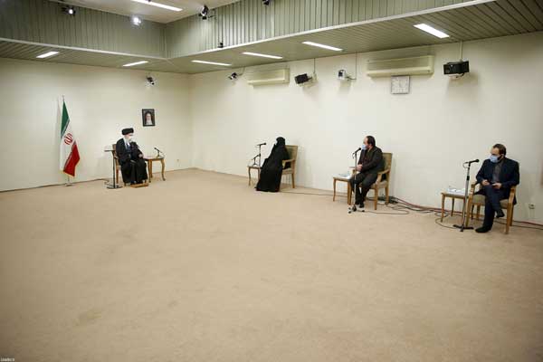 خانواده دانشمند شهید محسن فخریزاده با رهبر انقلاب اسلامی دیدار کردند (+تصاویر) خانواده دانشمند شهید محسن فخریزاده با رهبر انقلاب اسلامی دیدار کردند (+تصاویر)