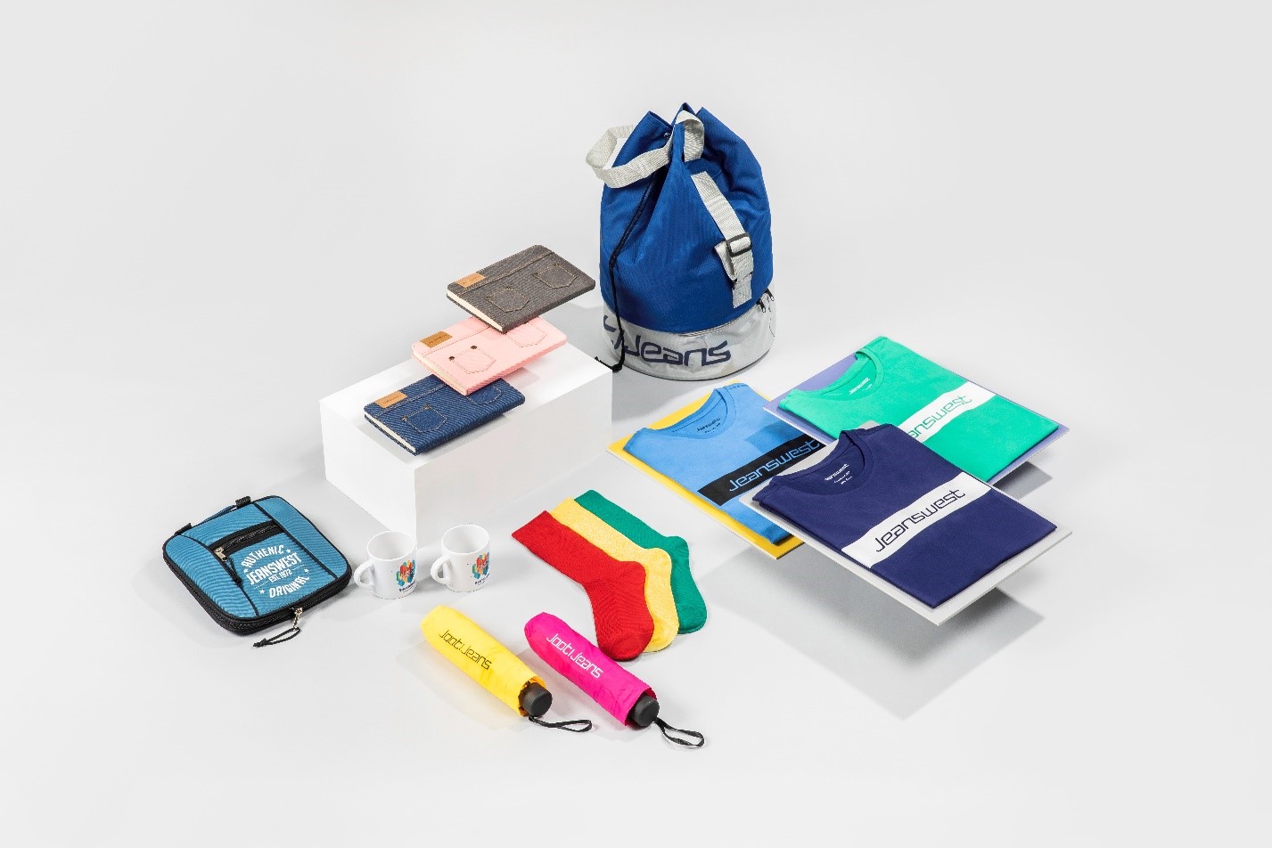 هدایای تبلیغاتی ویژۀ کسب‌وکارهای حرفه‌ای را از کجا تهیه کنیم؟