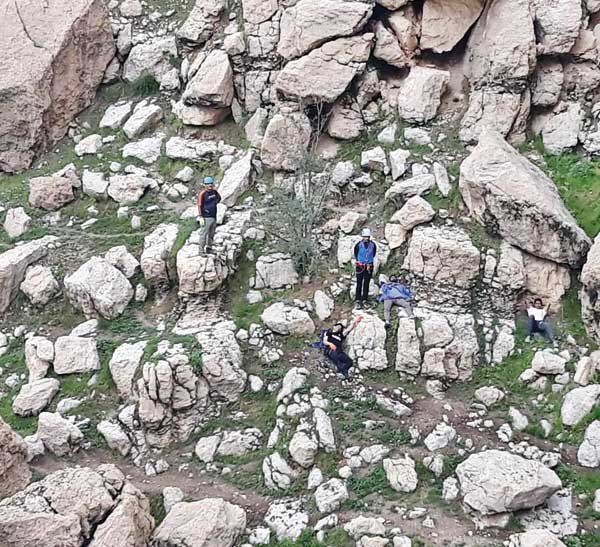 چشم در چشم با مرگ در کوهستان (+عکس) چشم در چشم با مرگ در کوهستان (+عکس)