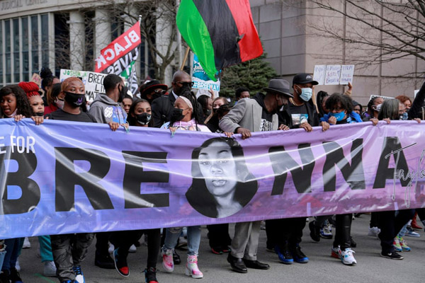 سرمای وحشتناک در روسیه / کشتارگاه مار در آمریکا (گزارش تصویری) سرمای وحشتناک در روسیه / کشتارگاه مار در آمریکا (گزارش تصویری)