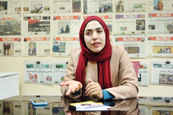 کارهای اداری را بسپار به کمکحال کارهای اداری را بسپار به کمکحال