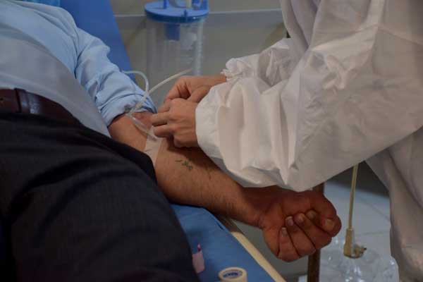 گزارش میدانی خبرنگار جام جم از بیمارستان رازی اهواز: از خستگی کادر درمان تا مرگ یک خانواده با کرونا