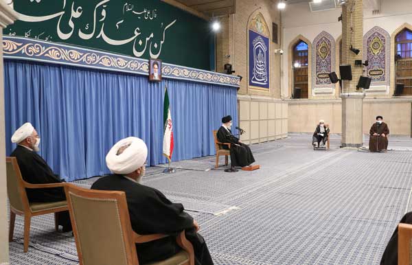 اعضای مجلس خبرگان رهبری با رهبر انقلاب دیدار کردند (+عکس) اعضای مجلس خبرگان رهبری با رهبر انقلاب دیدار کردند (+عکس)