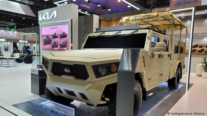 بازار داغ خرید و فروش تسلیحات در ابوظبی به روایت تصویر