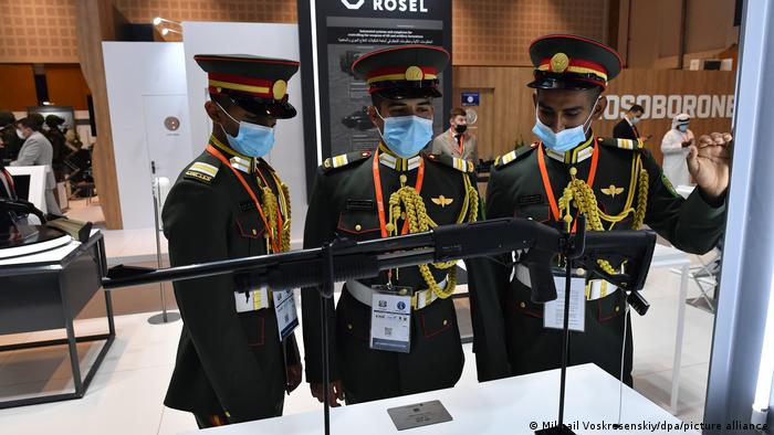 بازار داغ خرید و فروش تسلیحات در ابوظبی به روایت تصویر