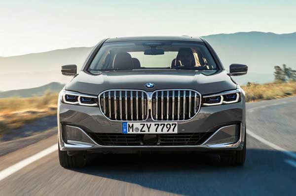 طراحیهای جنجالی خودروساز باواریایی ادامه خواهند یافت! (+عکس) طراحیهای جنجالی خودروساز باواریایی ادامه خواهند یافت! (+عکس)