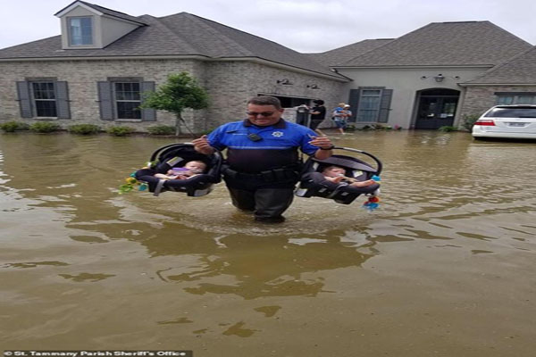 دنیا در نگاه عکس ها؛ از پایان قرنطینه در فرانسه تا ادامه شورش در آمریکا دنیا در نگاه عکس ها؛ از پایان قرنطینه در فرانسه تا ادامه شورش در آمریکا