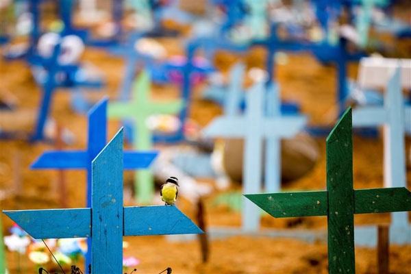 دنیا در نگاه عکس ها؛ از پایان قرنطینه در فرانسه تا ادامه شورش در آمریکا دنیا در نگاه عکس ها؛ از پایان قرنطینه در فرانسه تا ادامه شورش در آمریکا