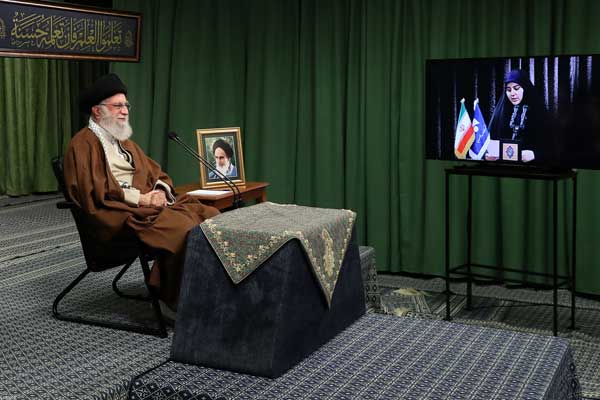 نشست نمایندگان تشکل‌های دانشجویی با رهبر معظم انقلاب اسلامی (+تصاویر)