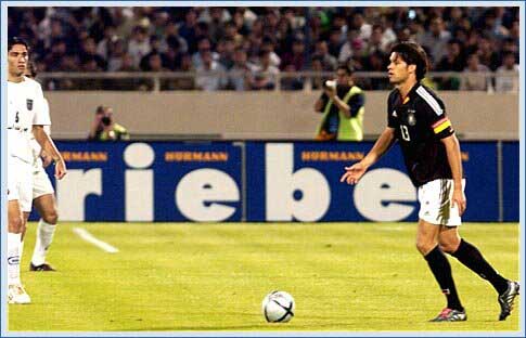 نمایش به یاد ماندنی ستارههای تیم ملی ایران مقابل میزبان جام جهانی ۲۰۰۶ (+عکس) نمایش به یاد ماندنی ستارههای تیم ملی ایران مقابل میزبان جام جهانی ۲۰۰۶ (+عکس)