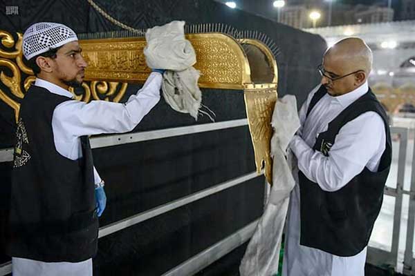 حفاظ کعبه برداشته شد (+تصاویر) حفاظ کعبه برداشته شد (+تصاویر)