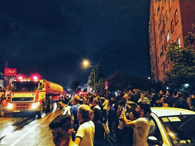 مجتمع تجاری زیتون در تهران طعمه حریق شد