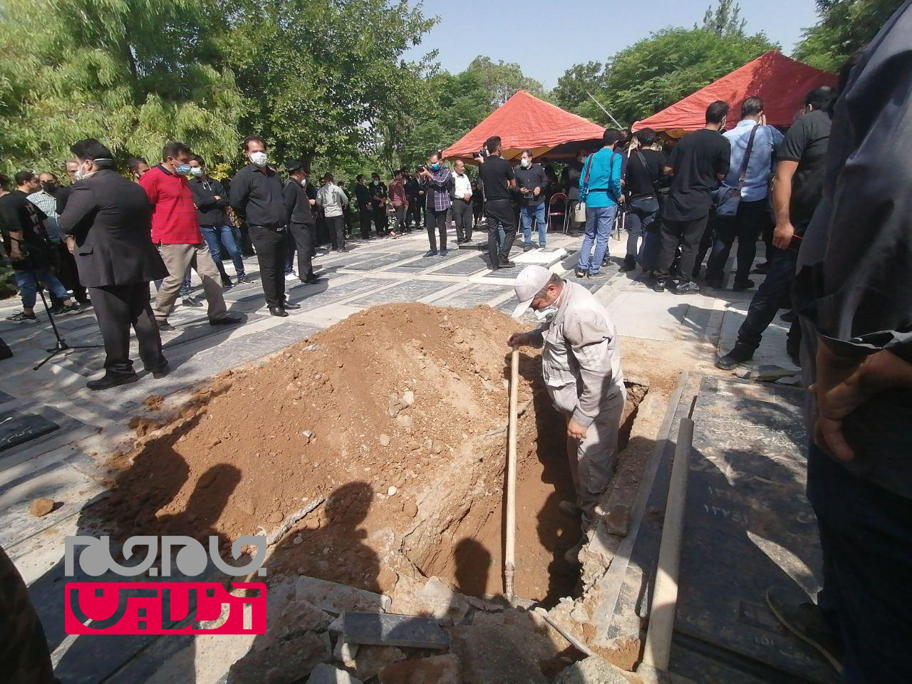 آرامگاه ابدی سیروس گرجستانی(عکس)