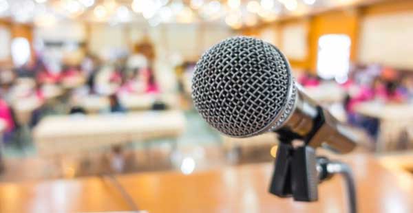 فن بیان و گویندگی را حرفه ای بیاموزید