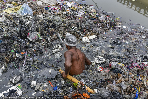 کثیف ترین و بدترین شغل دنیا (تصاویر)