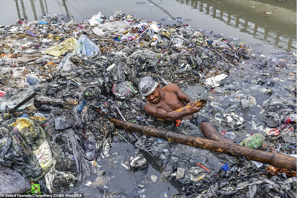 کثیف ترین و بدترین شغل دنیا (تصاویر)