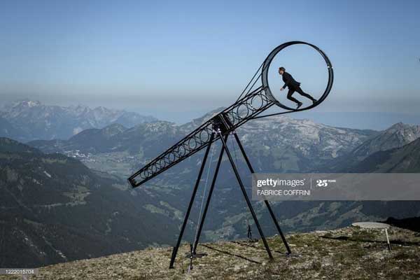 چرخ مرگ در آلپ (+عکس) چرخ مرگ در آلپ (+عکس)