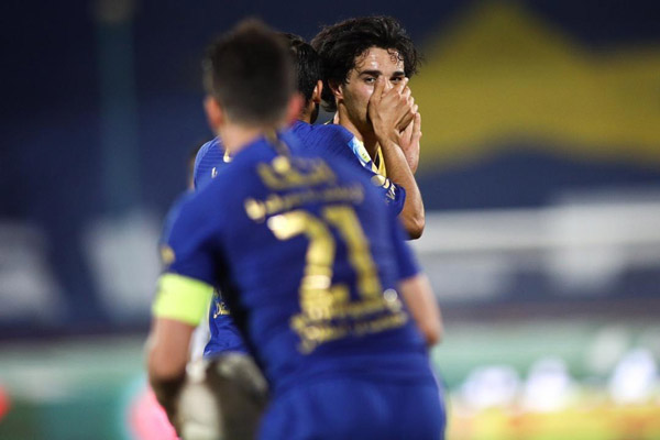 ثبت لحظات فحاشی! (تصاویر) ثبت لحظات فحاشی! (تصاویر)