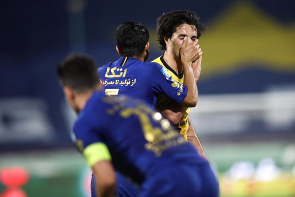 ثبت لحظات فحاشی! (تصاویر) ثبت لحظات فحاشی! (تصاویر)