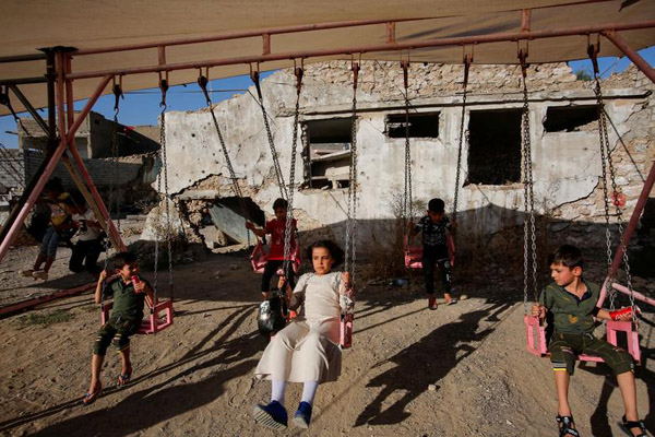 دور دنیا در قاب تصاویر؛ مسابقه مترسک ها! (تصاویر)