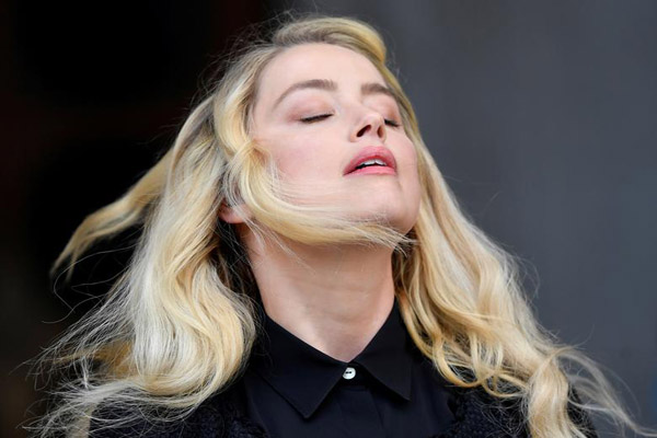 گزارش تصویری ؛ تشییع جنازه از پشت دیوار