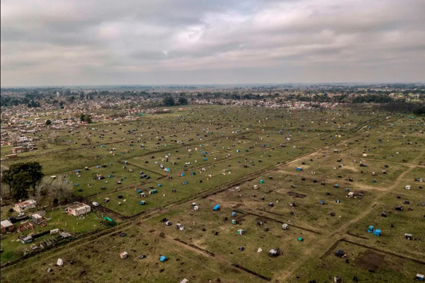 دور دنیا در قاب تصاویر؛ قصه غم انگیز مهاجران دور دنیا در قاب تصاویر؛ قصه غم انگیز مهاجران