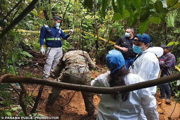 تصاویر تکان دهنده روز ؛ گور دسته جمعی مردمی که با شکنجه کشته شدند